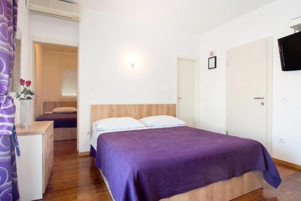 Bed & Breakfast Pino Подстрана Екстериор снимка
