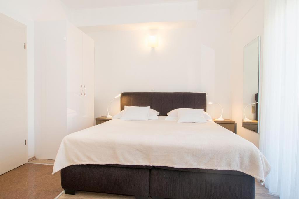 Bed & Breakfast Pino Подстрана Екстериор снимка