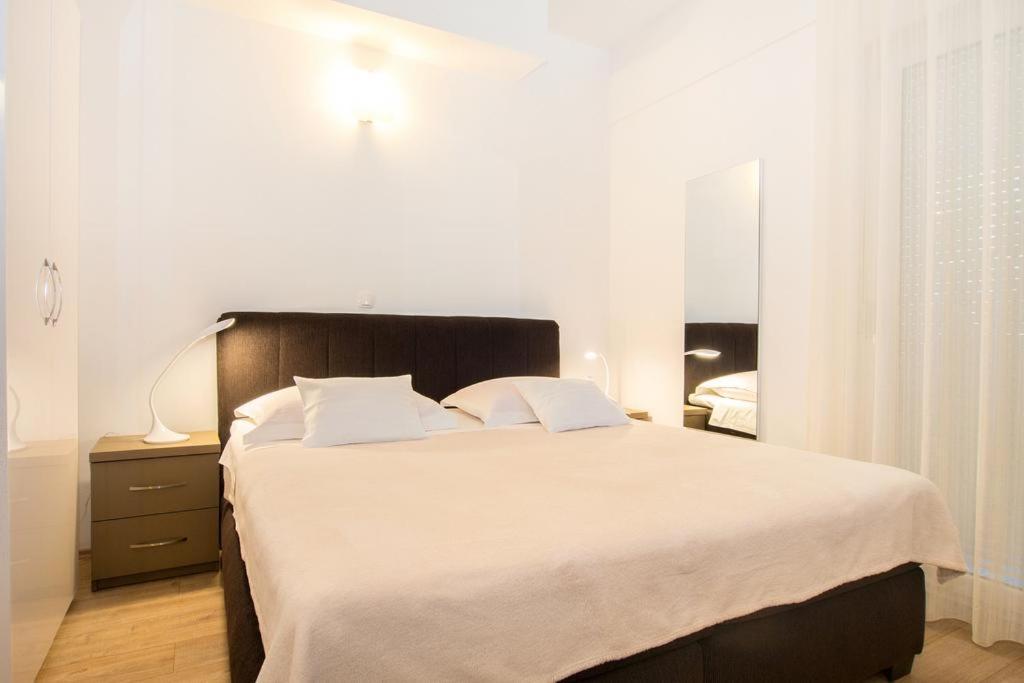 Bed & Breakfast Pino Подстрана Екстериор снимка