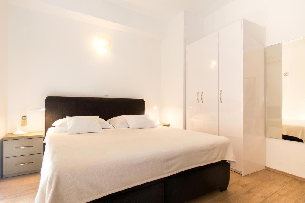 Bed & Breakfast Pino Подстрана Екстериор снимка